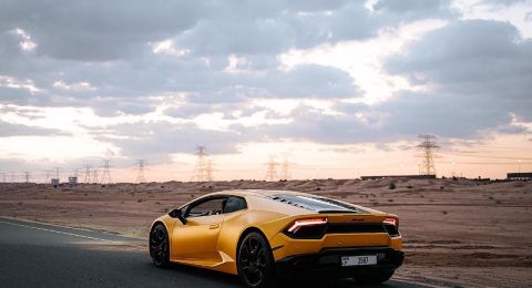 هكذا يستطيع الأهل ضبط طيش أبنائهم المراهقين في قيادة السيارة