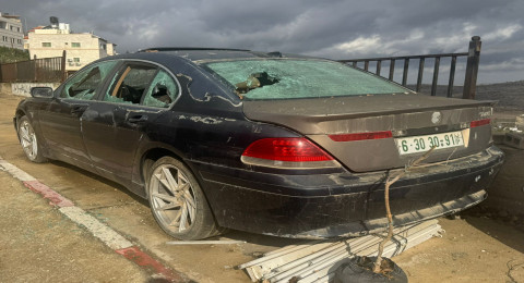 مستوطنون يقتحمون مدخل سنجل شمال رام الله ويحطمون 4 مركبات مستوطنون يقتحمون مدخل سنجل شمال رام الله ويحطمون 4 مركبات