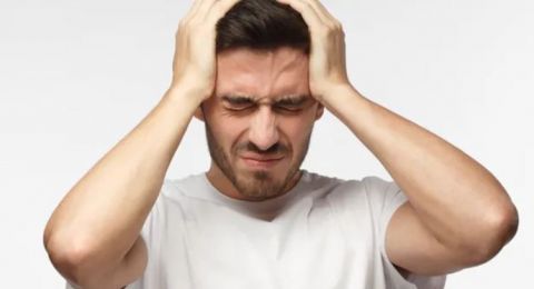 أطعمة ومشروبات يمكن أن تُخفف الصداع.. فما هي؟