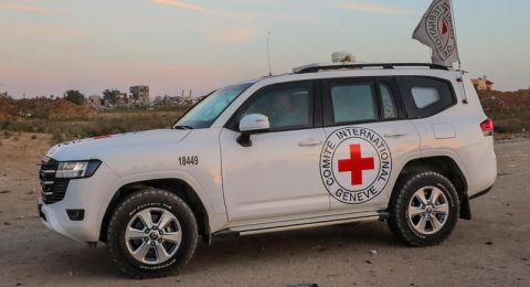 الصليب الأحمر يخفض ميزانيته ويستغني عن 2900 موظف