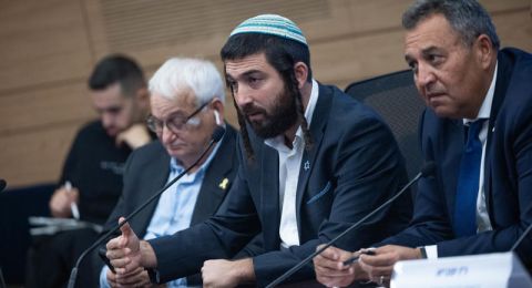 نائب إسرائيلي يحرّض على مصر ويشكّك في جدوى اتفاقيات السلام