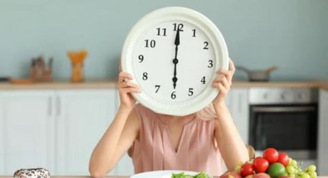 تناول الطعام ليلا؟.. إليك الطريقة الصحية