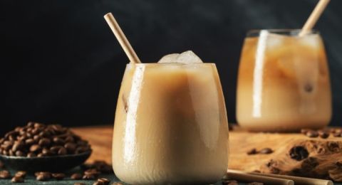 آيس كوفي بحليب جوز الهند