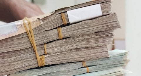 الشرطة وسلطة الضرائب في حملة مشتركة ضد منظمات الجريمة: 