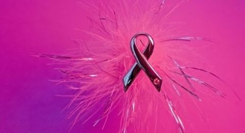 طبيبة تفند أبرز الخرافات عن سرطان الثدي