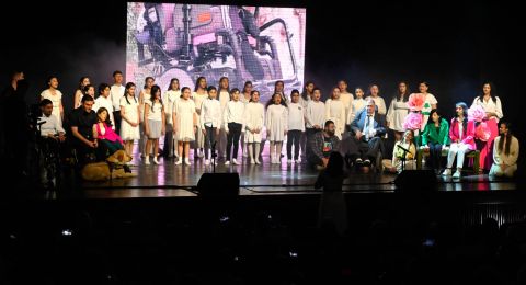 موقف باص.. مسرحية من انتاج جمعية ماري تروي تحديات ذوي الاعاقات الجسدية