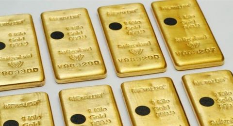 الذهب يتراجع وسط تفاؤل باحتمال وقف إطلاق النار بين روسيا وأوكرانيا