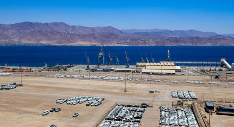 الشرطة تحقق في سرقة 23 سيارة فاخرة قرب ميناء حيفا بعد ترك المفاتيح داخلها