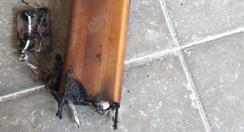 بطارية دراجة كهربائية تتسبب بحريق في مبنى سكنيّ بمدينة عكا