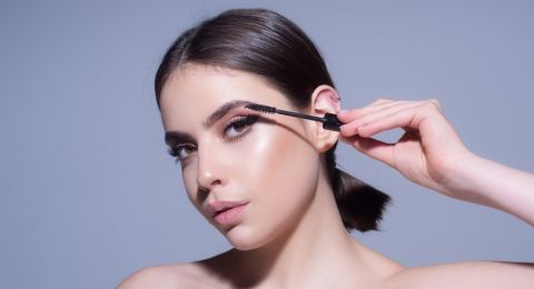 خطوات وضع مكياج الوجه بالترتيب... من الأساسيات إلى اللمسات الأخيرة