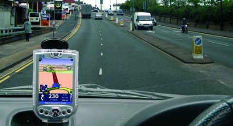 استخدام منظومة GPS غير محتلنة قد يعقـّد عملية السواقة: