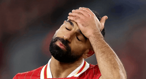 حذف صورته بقميص ليفربول.. هل انكسرت الجرة بين صلاح والريدز؟
