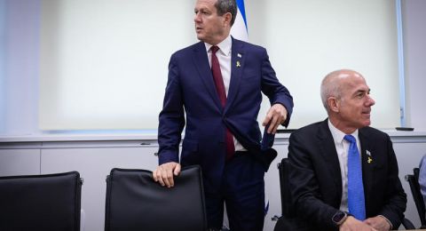 تأمين سيارة الوزير نير بركات أغلى من السيارة نفسها