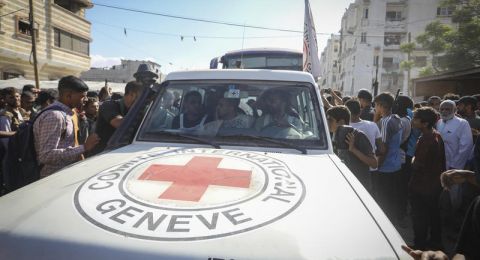 كتائب القسام: سنسلم جثماني محتجزين إسرائيليين مساء الثلاثاء