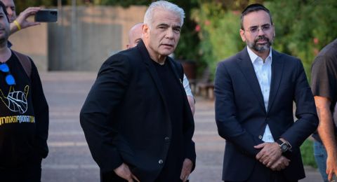 يائير لابيد: 