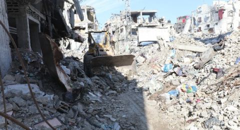 بلدية غزة: بدء فتح الشوارع رغم نقص المعدات وحجم الدمار يفوق الإمكانيات