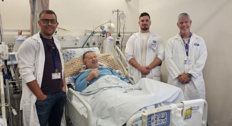 عملية دقيقة تنقذ مريضًا من شلل تام وتعيد له الأمل بالحركة وحضور زفاف ابنته