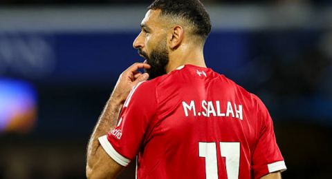 هل يرحل محمد صلاح؟.. ليفربول يوضح موقفه وسط تراجع الأداء