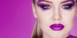 إليك طريقة عمل مكياج يليق بالروج البنفسجي الجذاب! 