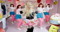 كليب أفريل لافين Hello Kitty ينال إعجاب اليابانيين