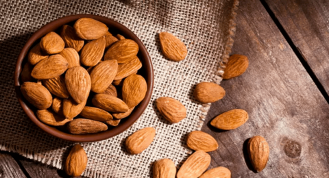 على معدة فارغة.. عليك بـ5 حبات لوز منقوعة كل صباح