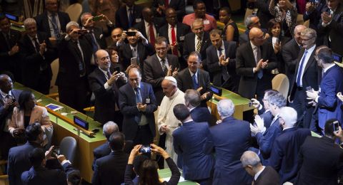 الفاتيكان: 50 رئيس دولة و10 ملوك سيشاركون في جنازة البابا فرنسيس