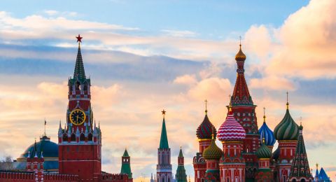 روسيا تشرع أبوابها لمواطني سلطنة عمان.. إلغاء نظام تأشيرات الدخول بين البلدين