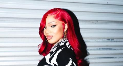 من ضحية إلى متهمة: مغنية أمريكية تبلغ عن سرقة منزلها فتُعتقل بتهمة حيازة مخدرات