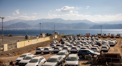 أزمة فائض السيارات: عشرات الآلاف من المركبات بدون مشترين
