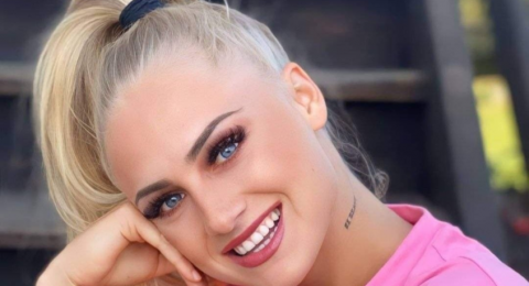 جمال لافت وحارس شخصي وأرقام كارثية.. أجمل لاعبة كرة قدم تثير الجدل بكأس أمم أوربا