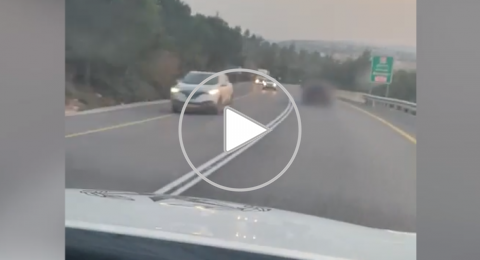 خمسيني من كوكب يهرب من الشرطة ويقود سيارته بجنون