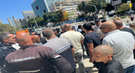 وقفة احتجاجية تزامنا مع جلسة المحكمة لتمديد اعتقال الشرطي قاتل يعقوب طوخي