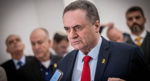 الجيش الإسرائيلي يعلن استهداف مقرات للحوثيين في صنعاء وكاتس يهدد