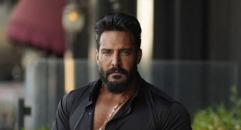 الداخلية العراقية تلاحق مطرباً أساء للقرآن في حفل غنائي