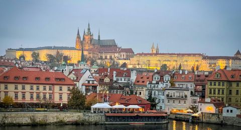 رحلة عبر الزمن.. أكبر 10 قلاع تاريخية منتشرة حول العالم