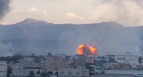 الحوثيون: مقتل وإصابة 50 مدنياً بغارات إسرائيلية على صنعاء