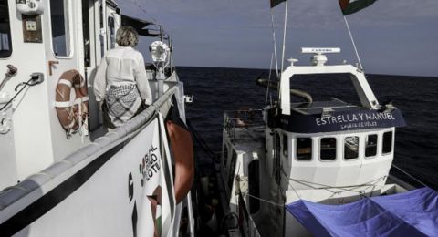 اسبانيا تنضم لإيطاليا وترسل سفينة لحماية أسطول الصمود المتوجه لغزة