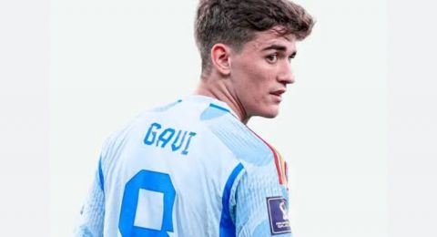 برشلونة يحسم قراره بشأن 