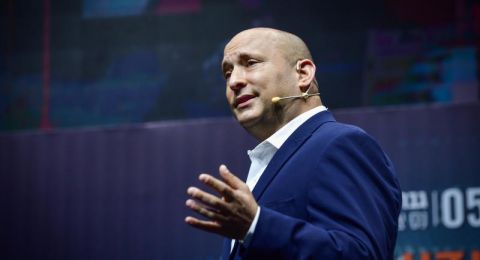 بينت يهاجم بن غفير: فكك خطة مكافحة الجريمة وأغرق إسرائيل في فوضى وابتزاز