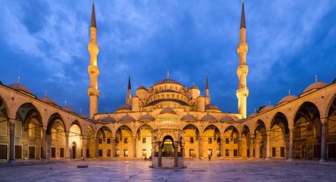 جواز قطع خطبة الجمعة عند الإنذار وخطر سقوط الصواريخ