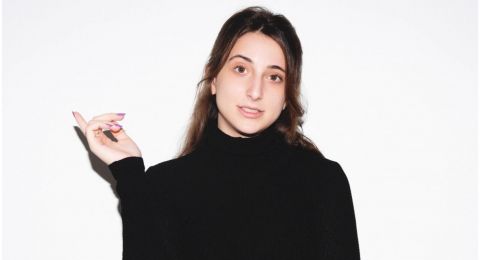 الممثلة ألونا ساعر، ابنة وزير الخارجية، تُدين التمييز ضد العرب في الملاجئ وتدعو لاحترام القانون