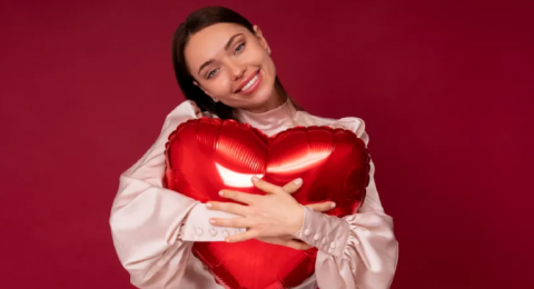 كيف تحب امرأة السرطان؟