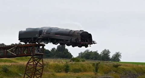 مشهد سقوط قطار في فيلم Mission Impossible 7