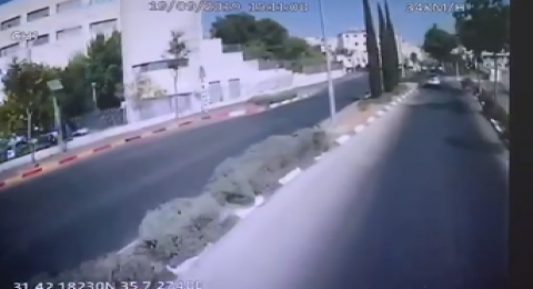 شاهدوا: سائق حافلة يفقد السيطرة ويتسبب بكارثة قرب القدس