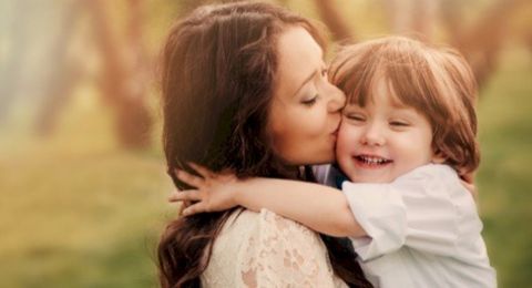 أي نوع من الأمهات أنت؟ هذا ما يقول لك برجك