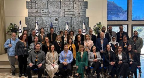 طاقم كلاليت يشارك في لقاء 