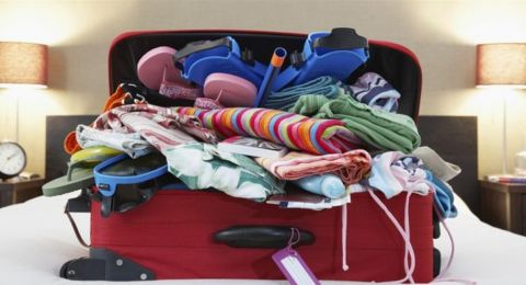 الرائحة البشعة في حقائب السفر... كيف تتخلص منها؟