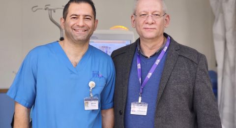 الممرض محمد غنايم.. الملاك الحارس في قسم غسل الكلى في المركز الطبي تسفون