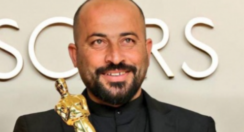 مستوطنون يعتدون بالضرب على الفلسطيني الفائز بجائزة الاوسكار والجيش يعتقله