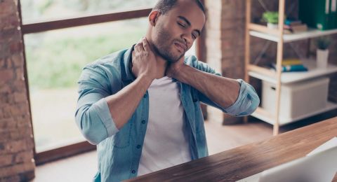 طرق لتخفيف آلام الرقبة والمفاصل